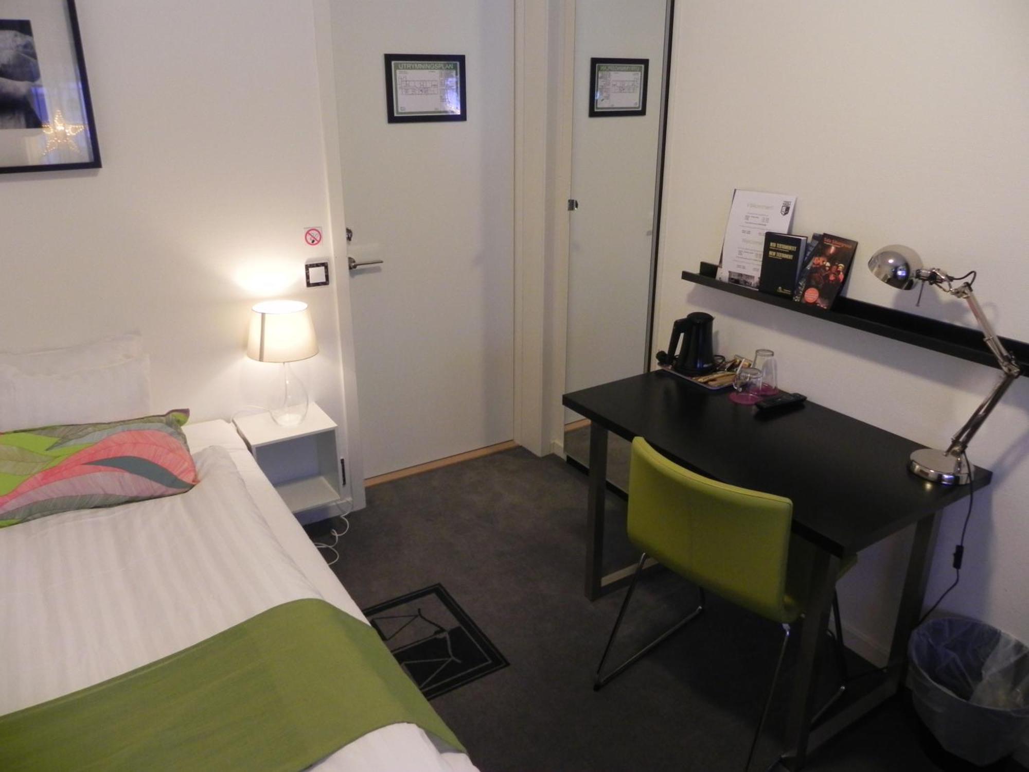 Hotell Tinget Sala Luaran gambar
