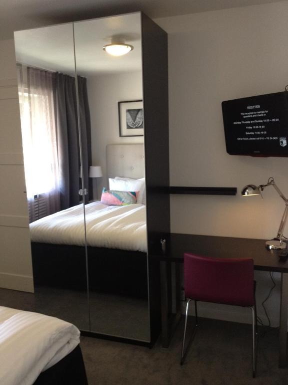 Hotell Tinget Sala Bilik gambar