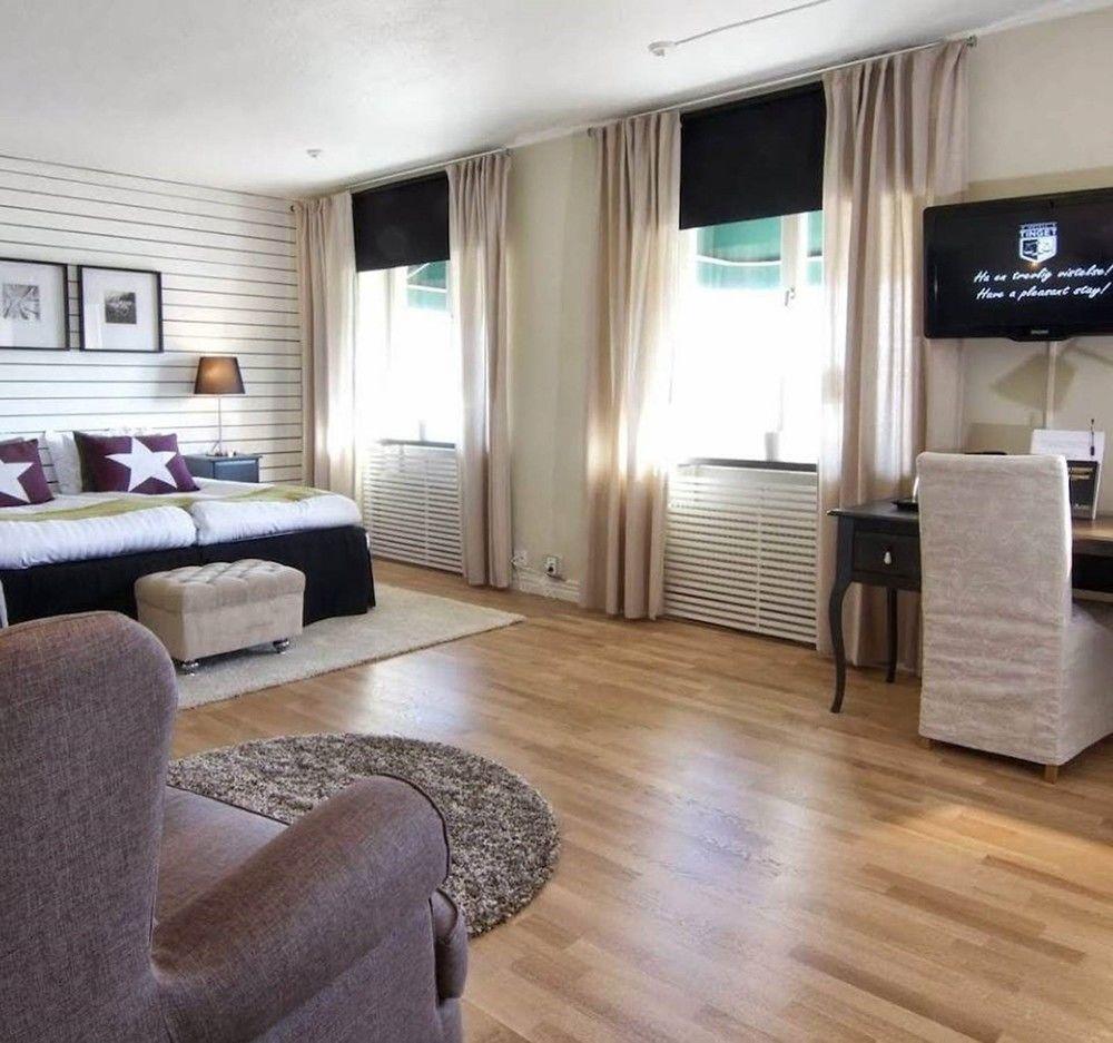 Hotell Tinget Sala Luaran gambar